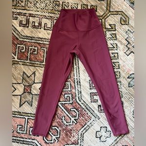 Mauve/magenta Alo yoga leggings small